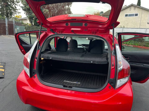 2016 Toyota Prius c Persona Special Edition