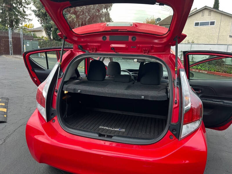 2016 Toyota Prius c Persona Special Edition