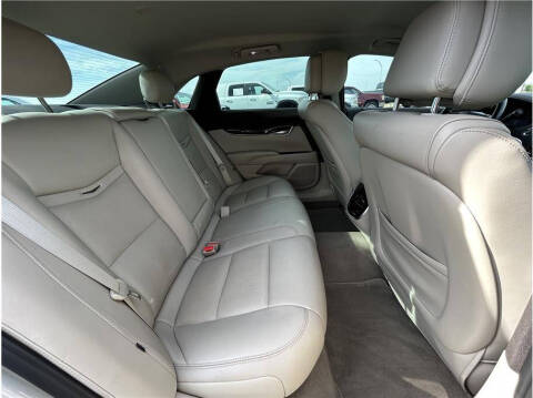 2014 Cadillac XTS Luxury Collection