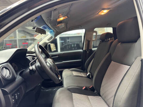 2015 Toyota Tundra SR5