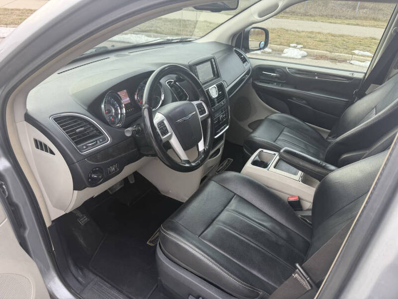 2015 Chrysler Town and Country Touring