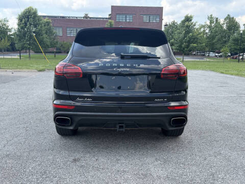 2017 Porsche Cayenne Platinum Edition