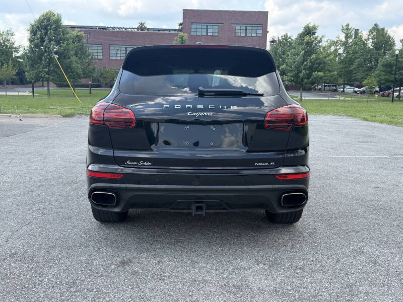 2017 Porsche Cayenne Platinum Edition