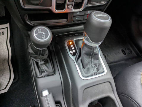 2025 Jeep Gladiator High Tide