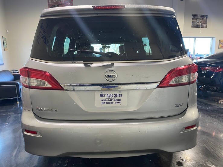 2017 Nissan Quest SV