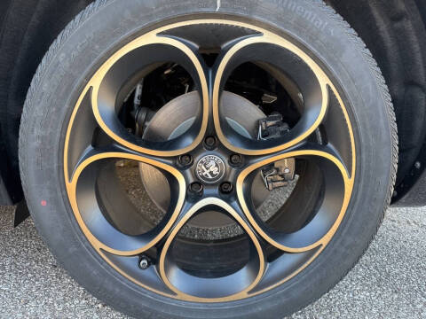 2025 Alfa Romeo Stelvio Intensa