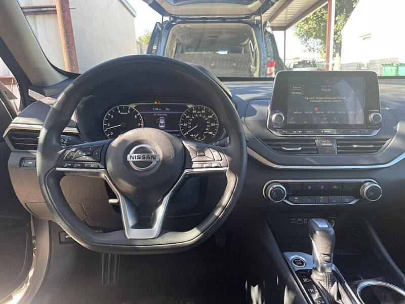 2021 Nissan Altima 2.5 SV