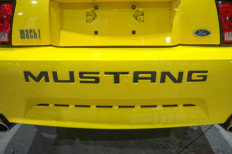 2004 Ford Mustang Mach 1 Premium