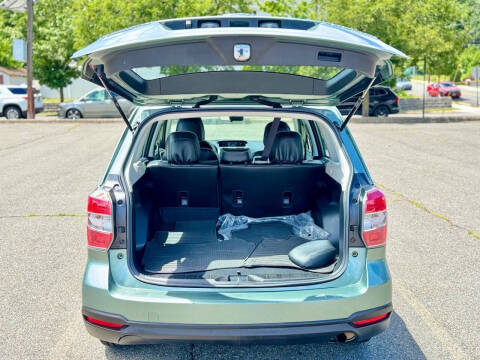 2015 Subaru Forester 2.5i