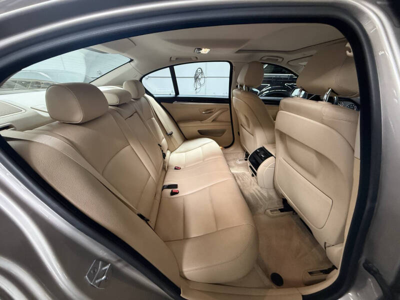 2014 BMW 5 Series 528i