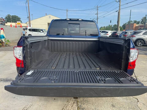 2021 Nissan Titan SV