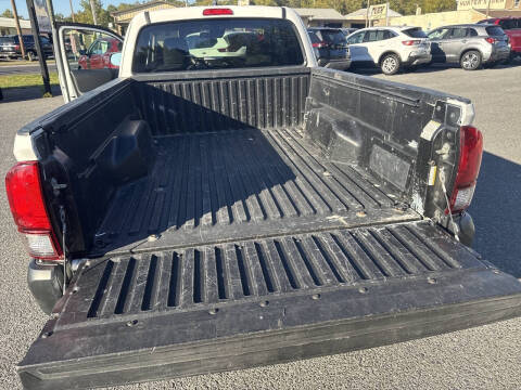 2019 Toyota Tacoma SR