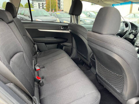 2010 Subaru Outback 2.5i Premium