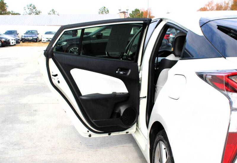 2017 Toyota Prius Three Touring