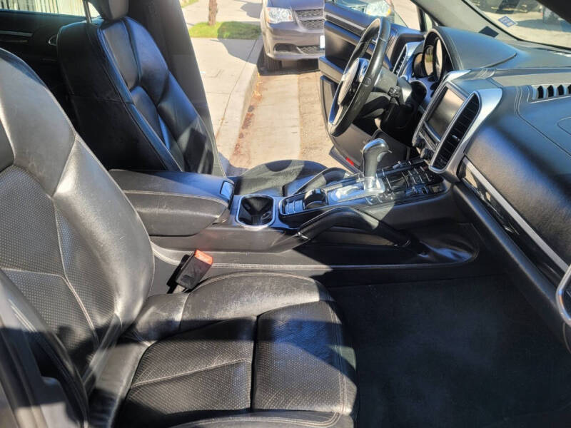 2011 Porsche Cayenne S