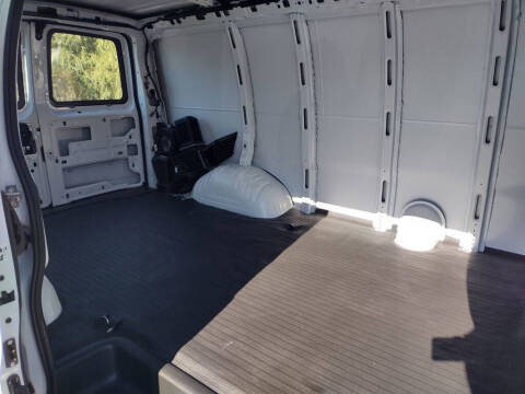 2025 Chevrolet Express 2500