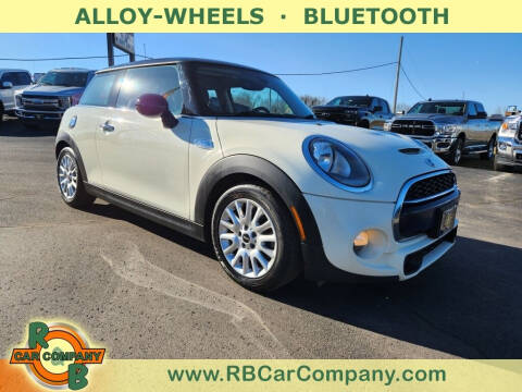 2016 MINI Hardtop 2 Door for sale at R & B Car Co in Warsaw IN