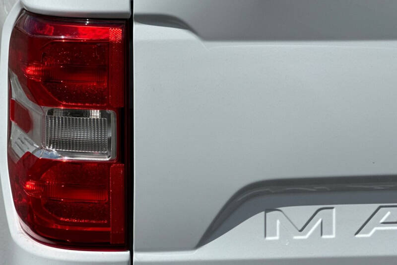 2022 Ford Maverick XL