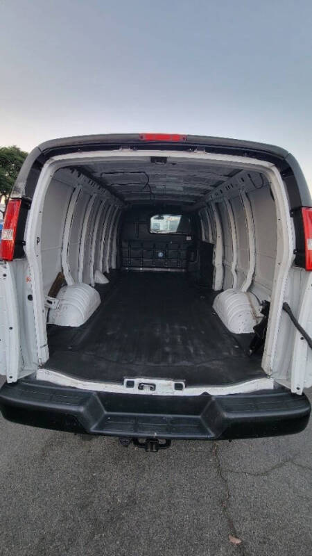 2021 Chevrolet Express 2500