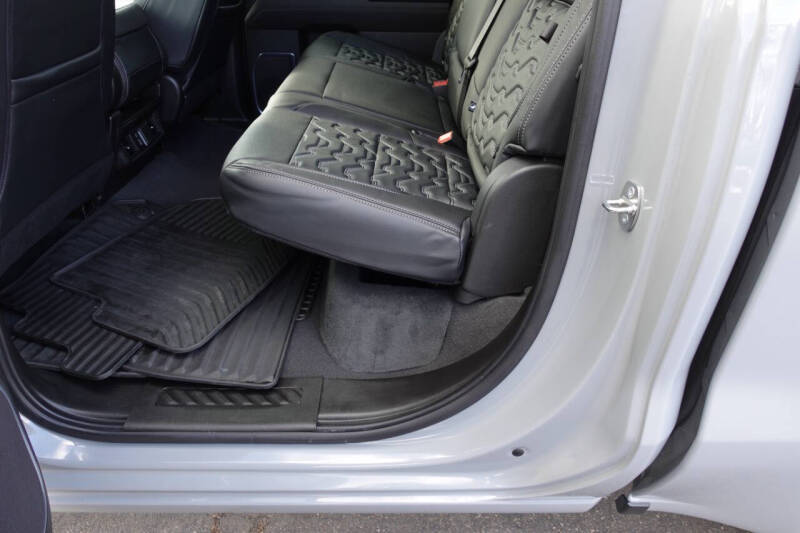 2024 GMC Sierra 1500 Elevation Standard