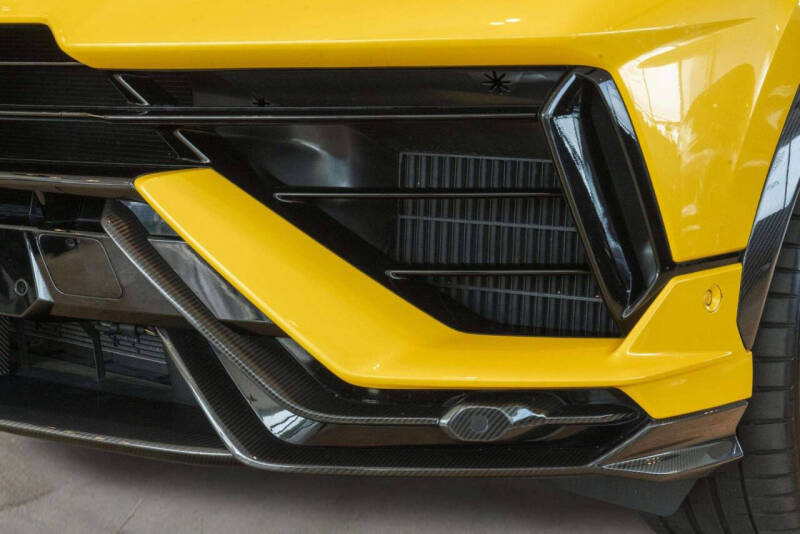 2024 Lamborghini Urus Performante