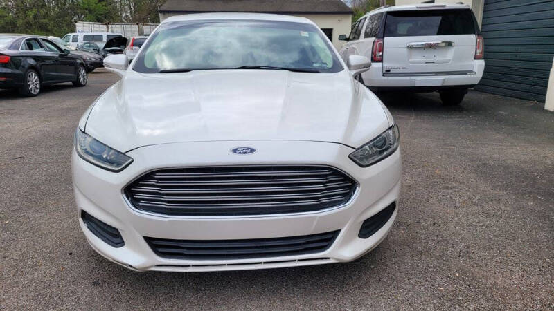 2014 Ford Fusion SE