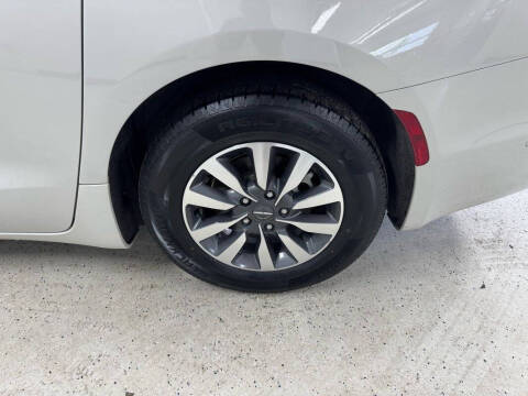 2021 Chrysler Pacifica Hybrid Touring L