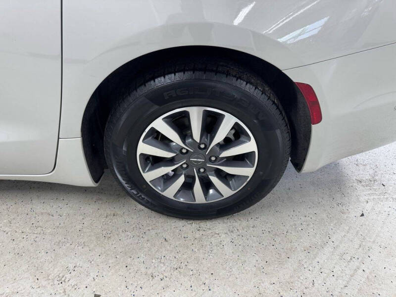 2021 Chrysler Pacifica Hybrid Touring L