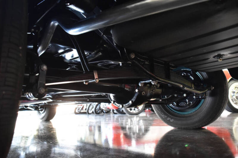 1947 Ford Super Deluxe