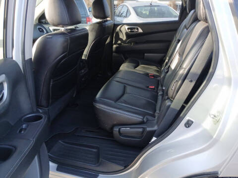 2019 Nissan Pathfinder SL