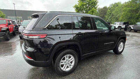2024 Jeep Grand Cherokee Laredo