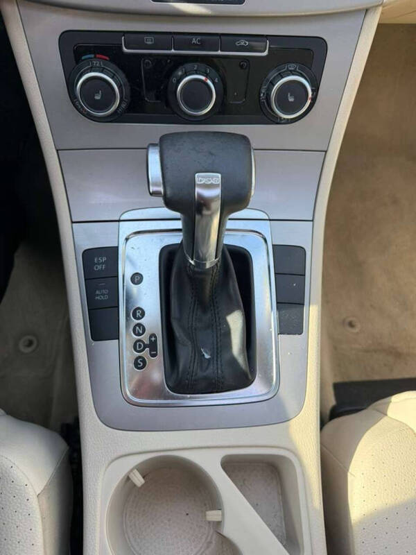 2010 Volkswagen Passat Komfort