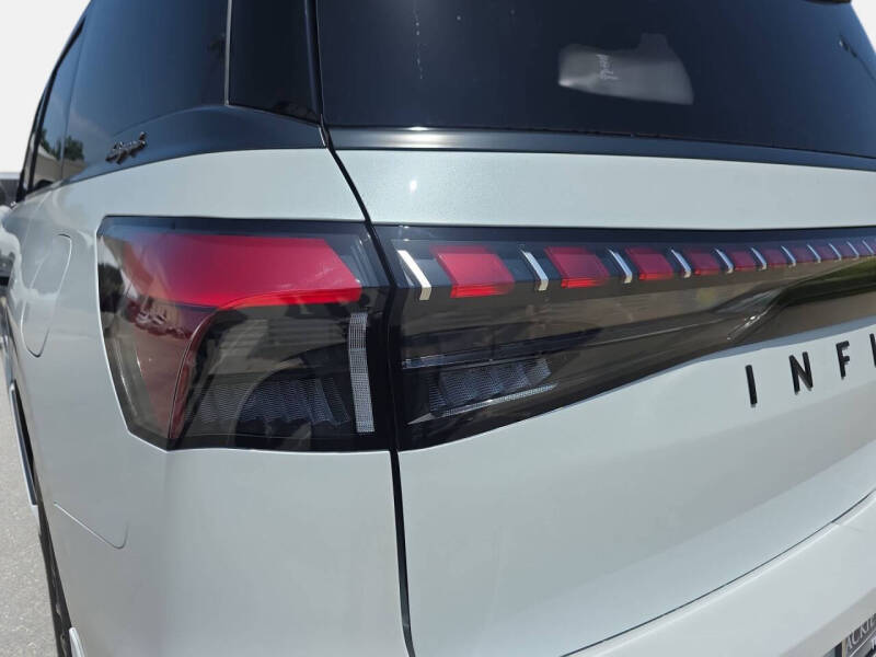 2027 Infiniti QX80 Autograph