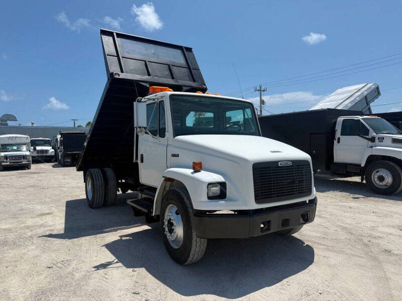 2002 Freightliner FL70