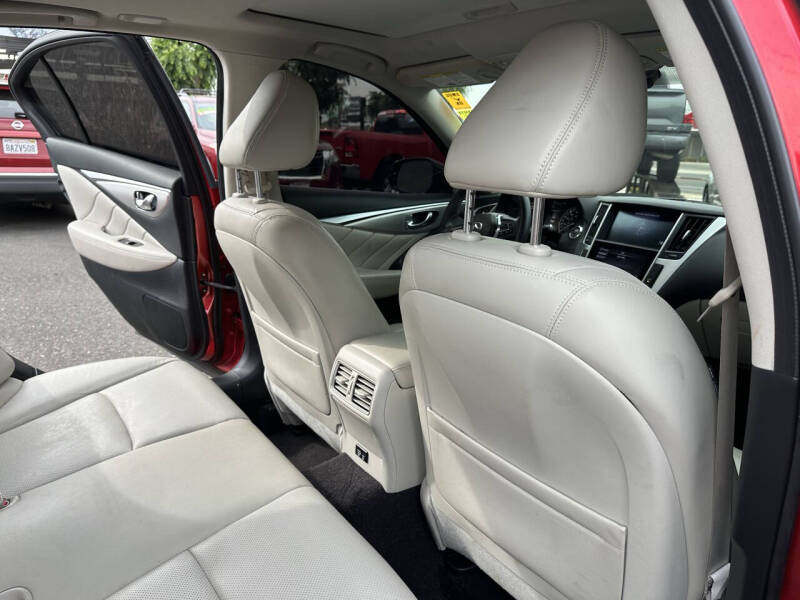 2022 Infiniti Q50 Luxe