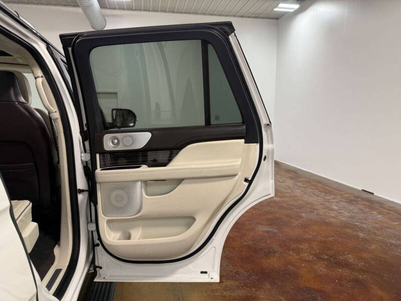 2024 Lincoln Navigator Black Label