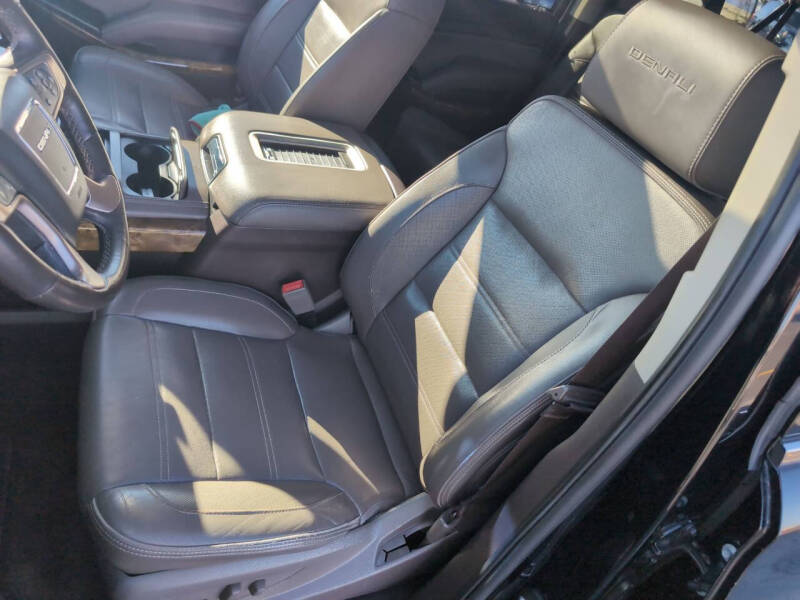 2017 GMC Yukon XL Denali