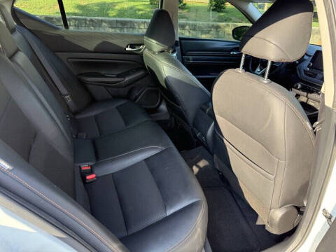 2021 Nissan Altima 2.5 SR