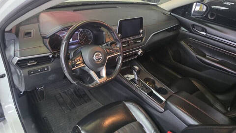 2022 Nissan Altima 2.5 SR