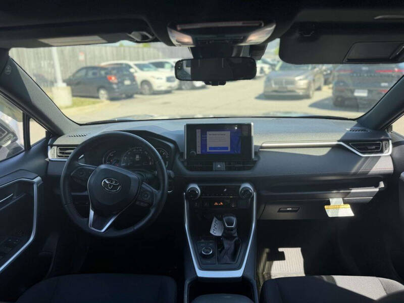 2024 Toyota RAV4 Prime SE
