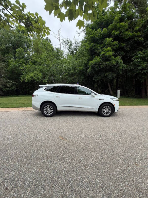2023 Buick Enclave Essence