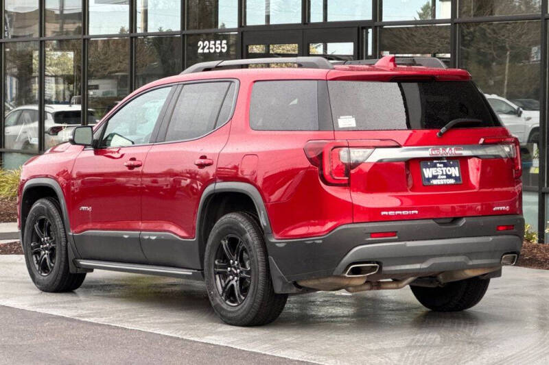 2022 GMC Acadia AT4