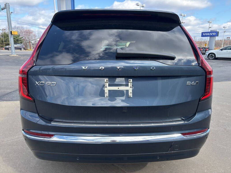 2026 Volvo XC90 B6 Core