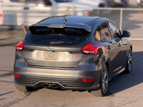 2017 Ford Focus ST