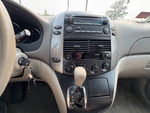 2008 Toyota Sienna LE 7-Passenger