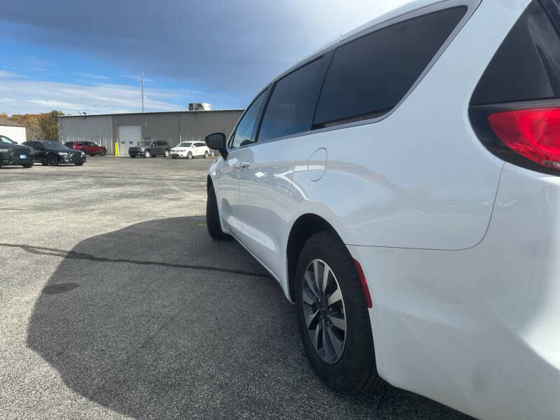 2024 Chrysler Pacifica Plug-In Hybrid