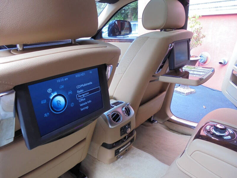 2011 Rolls-Royce Ghost Base photo 25