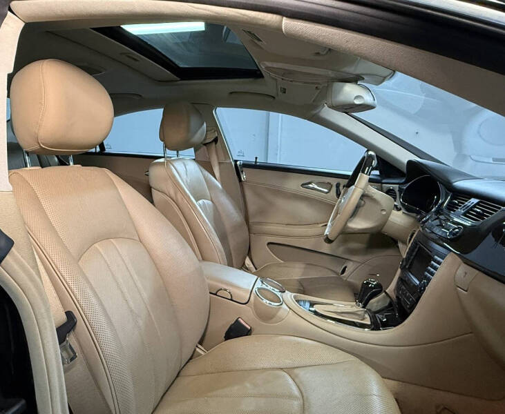 2006 Mercedes-Benz CLS-Class CLS500 - Photo 6