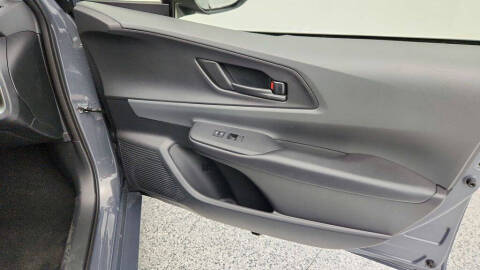 2025 Toyota Prius LE