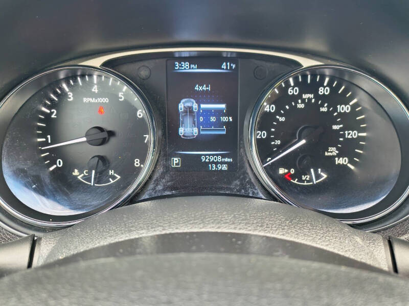 2016 Nissan Rogue SV